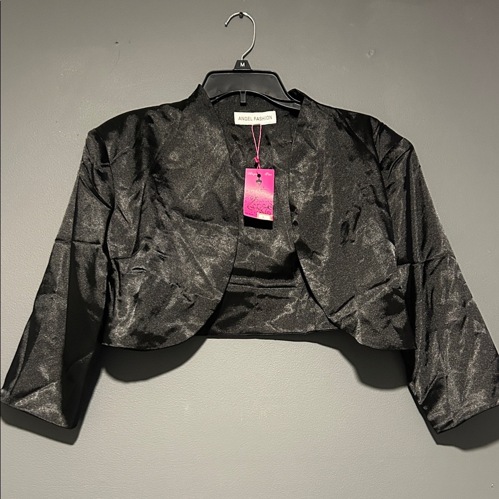 Elegant Black Cropped Blazer